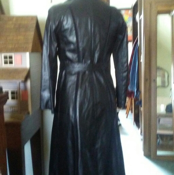 Vintage Montgomery Ward Tannery Black Leather Long Coat/Recently Dry Cleaned - Picture 3 of 8